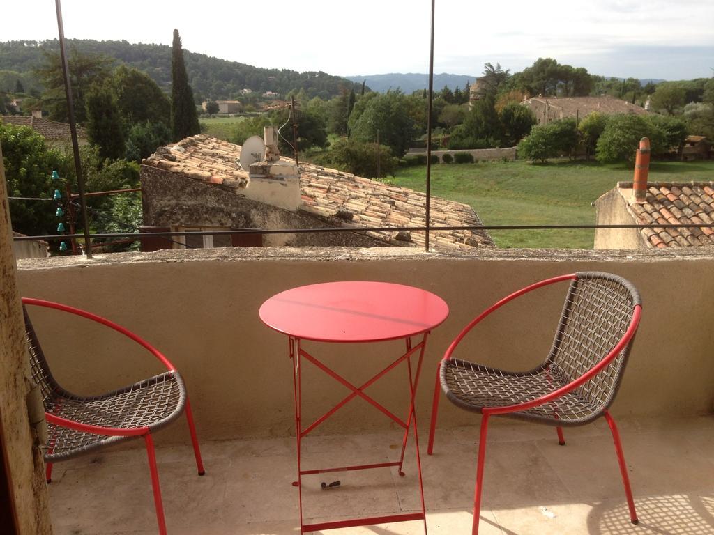 Ancienne Maison Des Gardes Lourmarin Exterior foto